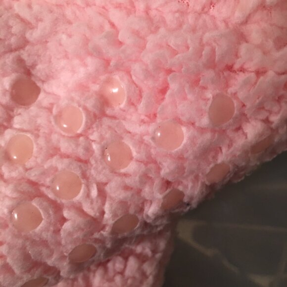 Warm Heart Fuzzy Pink Slipper Socks Size 8=11  NWT  So Soft and warm  Box Hom1 - Picture 6 of 6